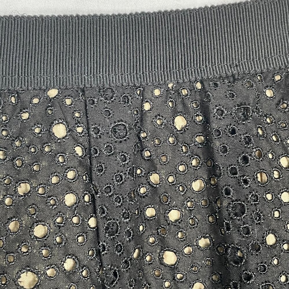 Lida Baday Black Eyelet Overlay Pleated Mini Skirt Size 4 - Picture 11 of 14